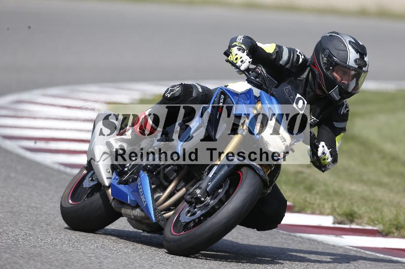 /Archiv-2025/49 26.08.2025 Cornu Master School ADR/blau-bleu/0-4